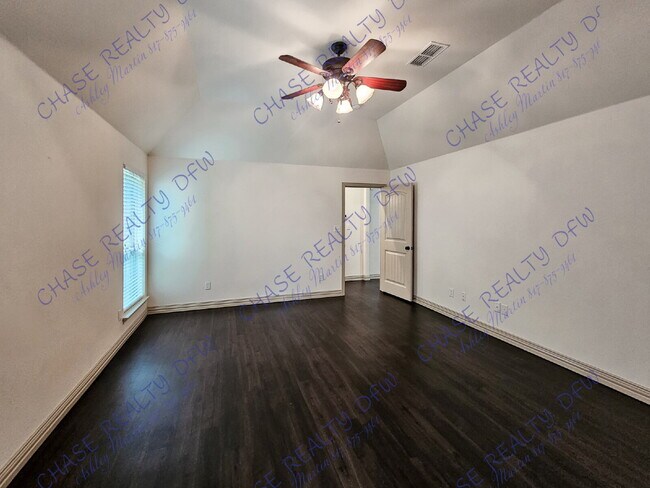 Building Photo - 240 Spyglass Dr