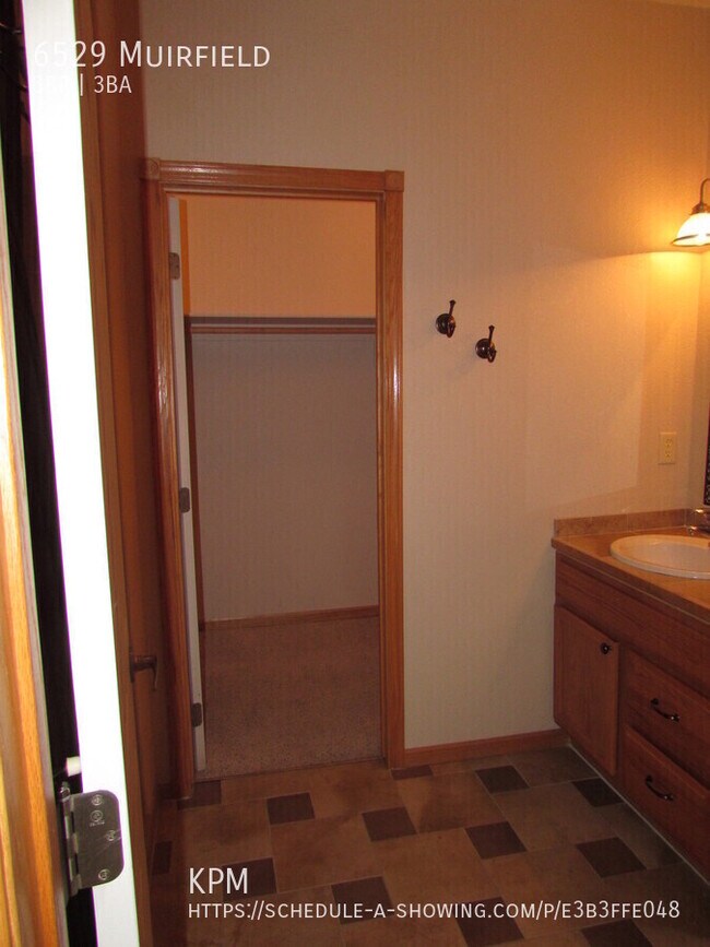 Building Photo - 6529 Muirfield-