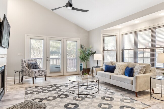 Building Photo - 221 Brighton Way