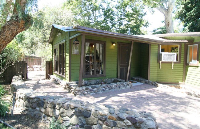 Primary Photo - 202 S Topanga Canyon Blvd