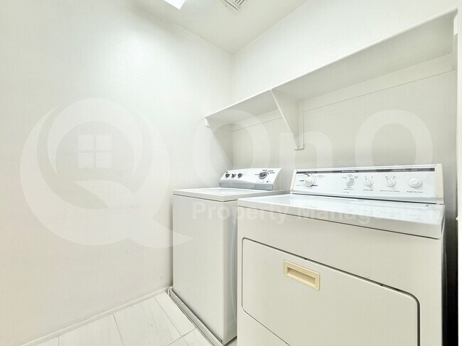 Building Photo - 8080 W Rushmore Way