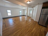 Building Photo - 19 Railroad St