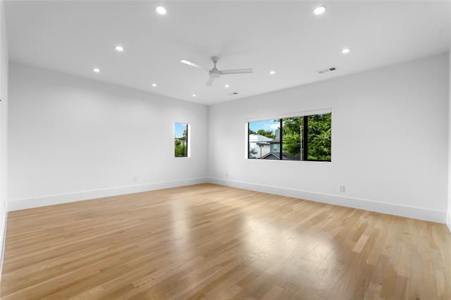 Building Photo - 5413 Melrose Ave