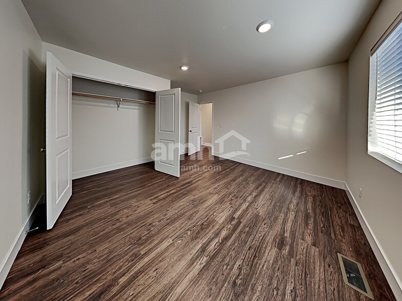 Building Photo - 1708 194th St Ct E