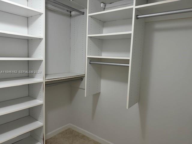 Building Photo - 9100 W Bay Harbor Dr