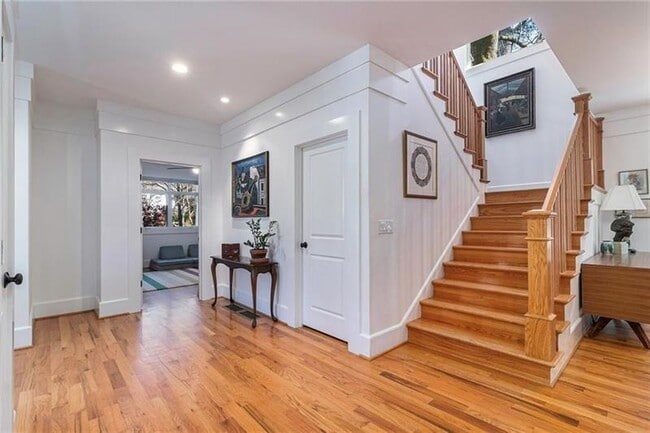 Building Photo - 623 Ansley St