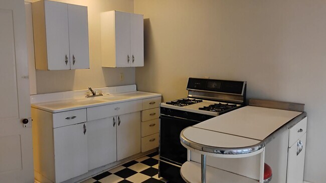 Building Photo - 26 E Mechanic St