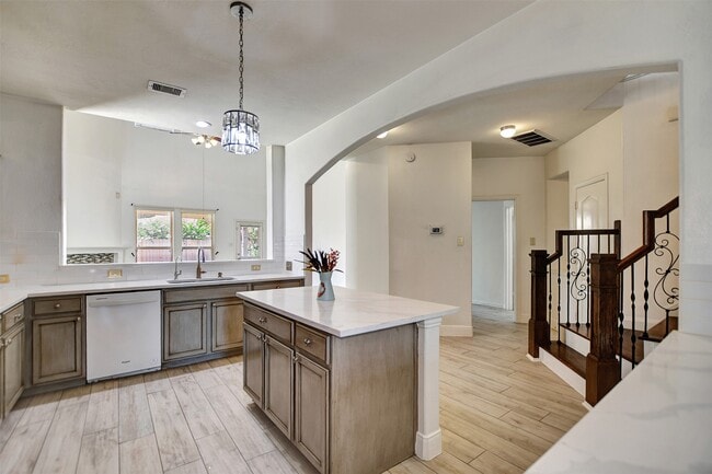 Building Photo - 20831 Brodie Ln