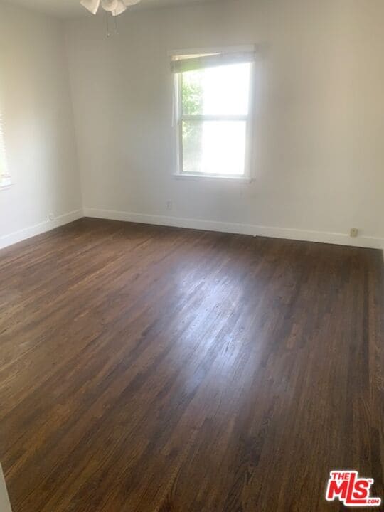 Building Photo - 312 S Reeves Dr
