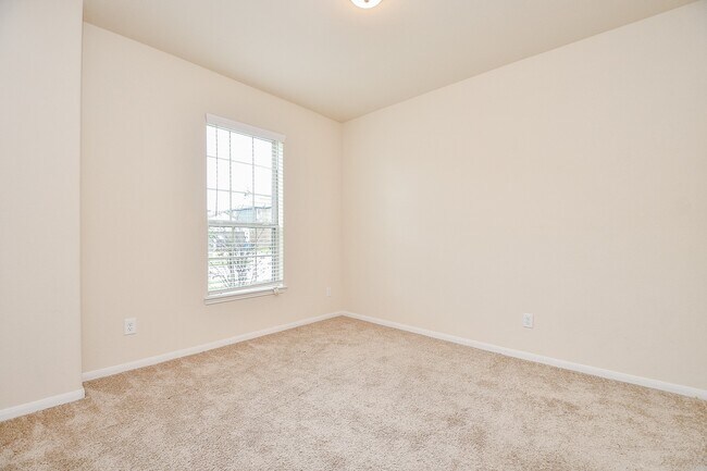 Building Photo - 15210 Ordie Run Dr