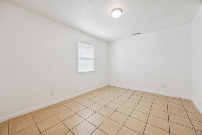 Building Photo - 8212 Sam Rayburn Dr