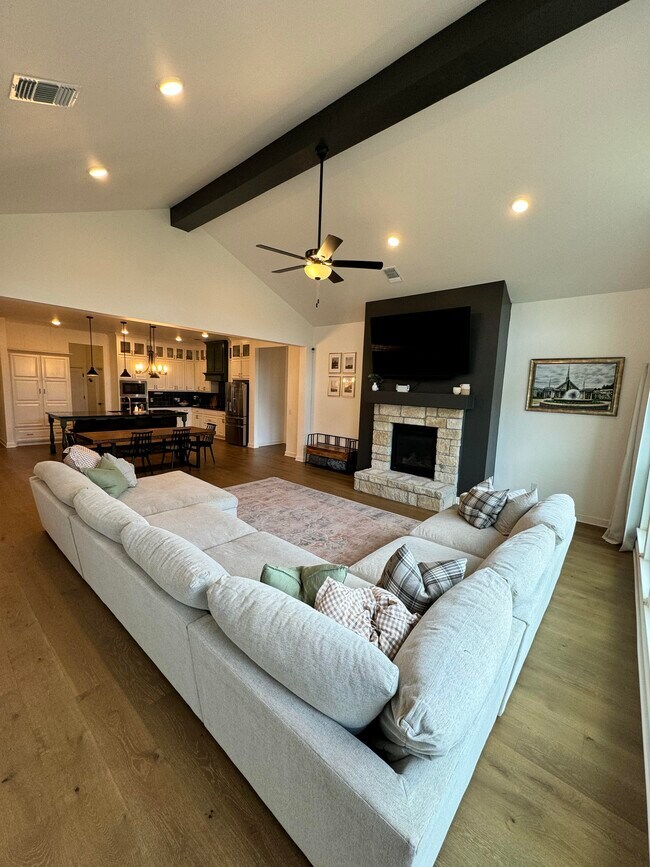 Building Photo - 18013 Marea Dr