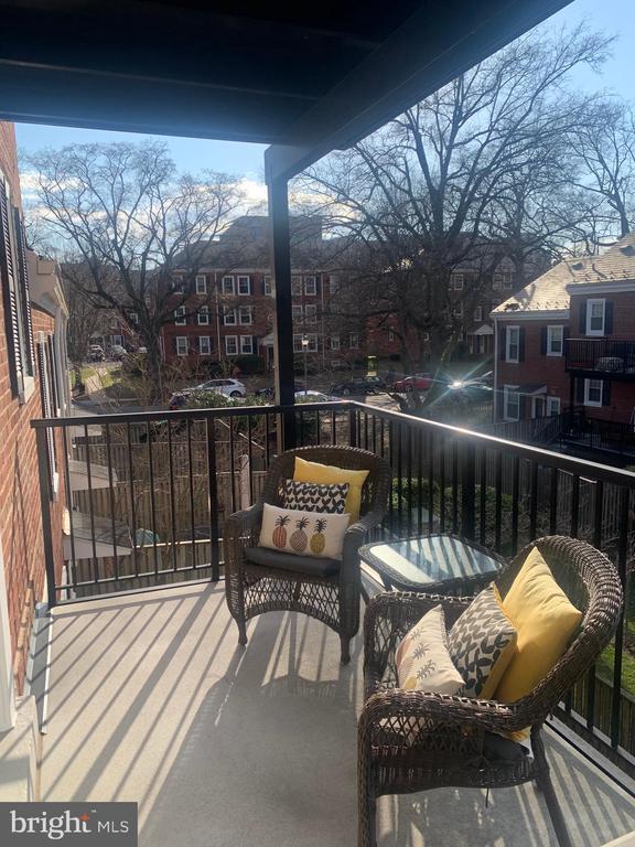 Building Photo - 2961 S Columbus St