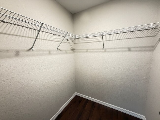 Building Photo - Spacious 3BR Home in Ocala | No HOA + Pet Friendly