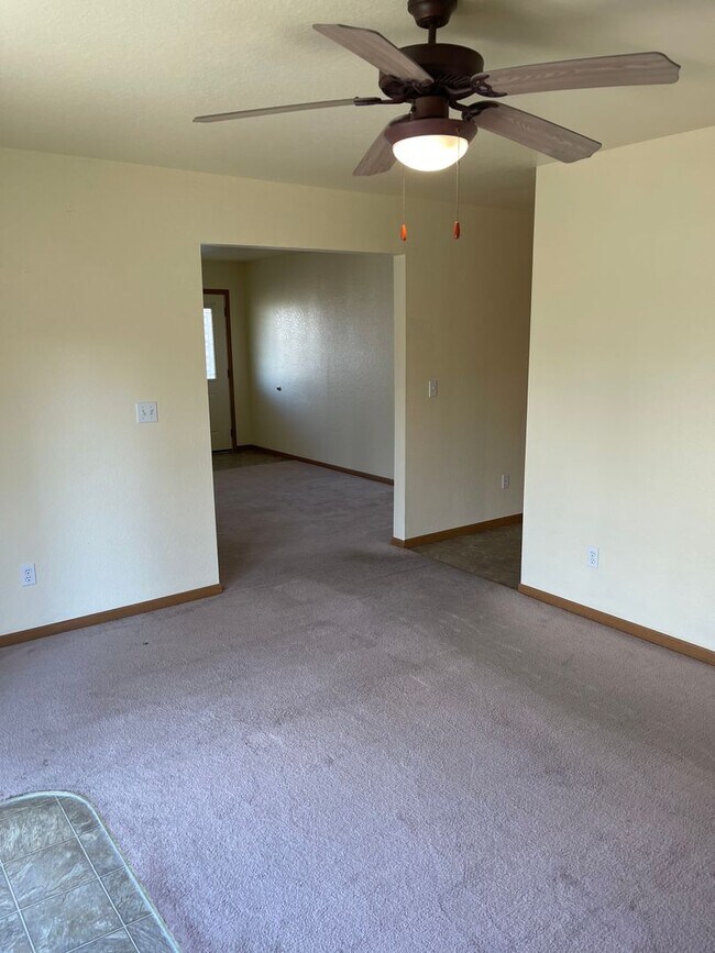 Building Photo - 16878 Hurricane Ln