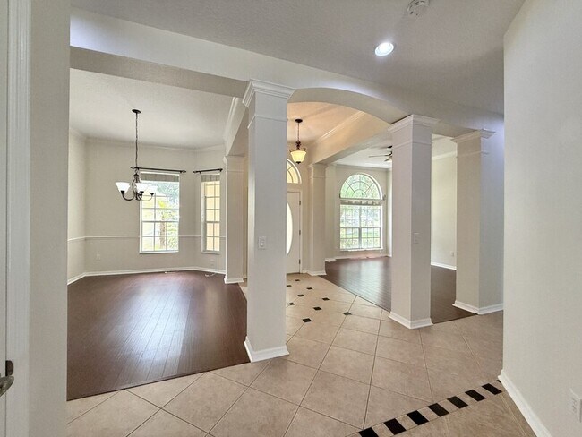 Building Photo - 15224 Kestrelrise Dr