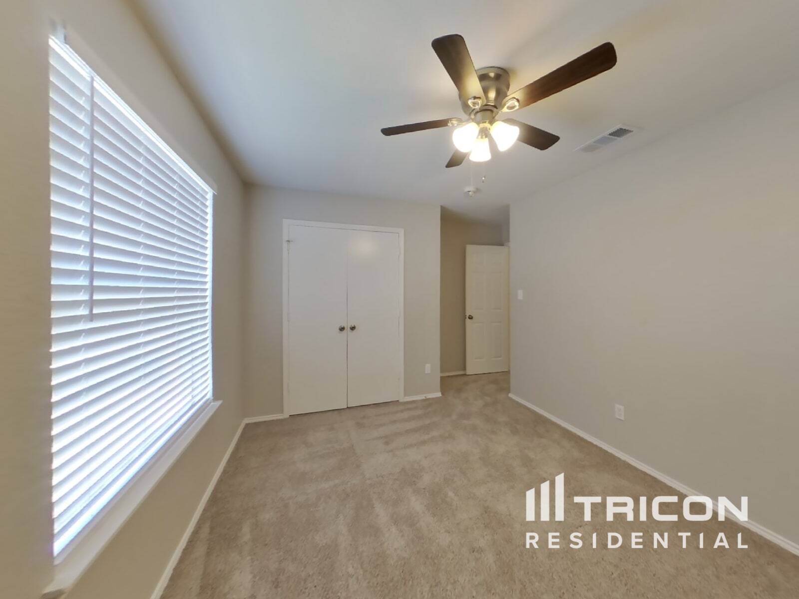 Building Photo - 1106 Castleman Dr