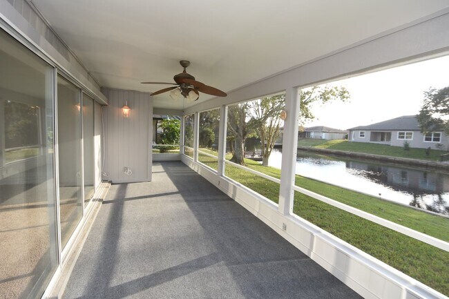 Building Photo - Salt water canal, 2 story home