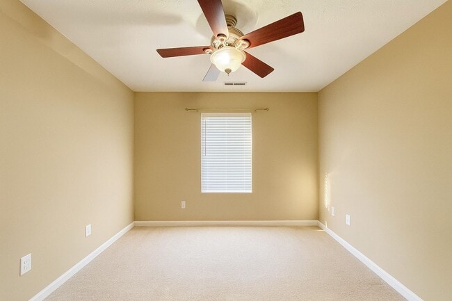 Building Photo - Spacious 4BR House in Cane Ridge Farms