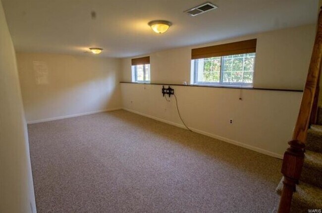 Building Photo - 10 Gary Glen Dr