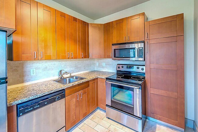 Building Photo - 1509 Holman St