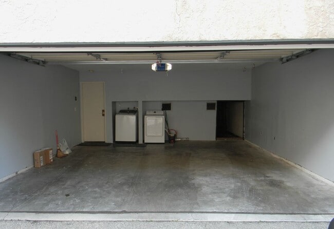 Building Photo - 9620 Sepulveda Blvd