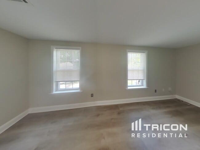 Building Photo - 3253 Farragut Ct