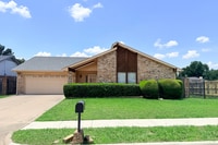 Building Photo - 8041 Miles Dr