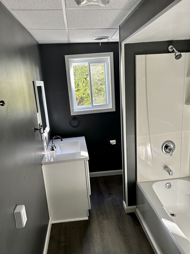 Building Photo - 248 N Central Ave