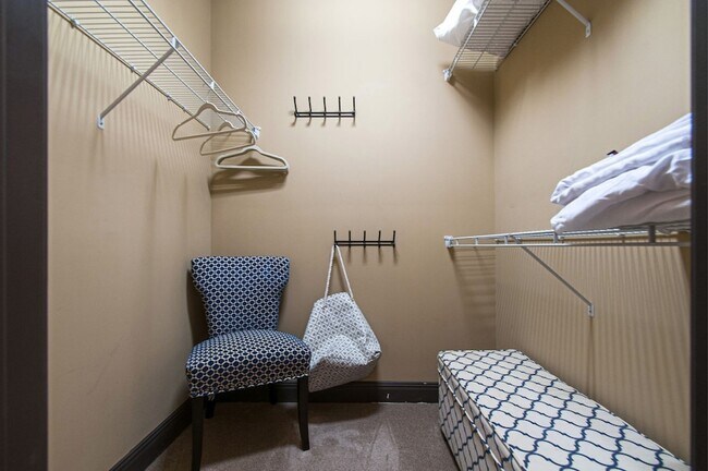 Building Photo - 2110 Acklen Ave