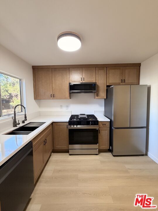 Building Photo - 18350 Hatteras St