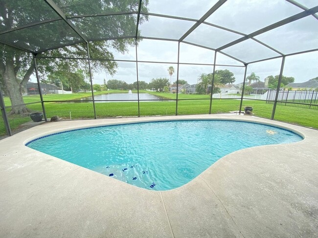 Building Photo - 3708 Molona Dr