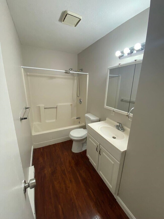 Building Photo - 153 W Hancock St