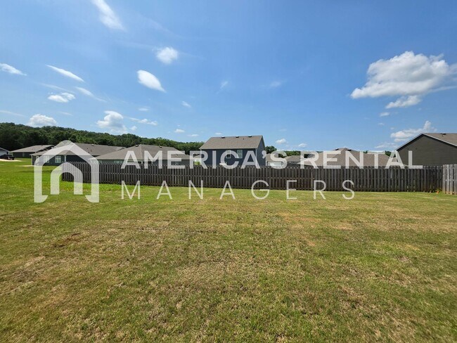 Building Photo - 213 Koslin Lp