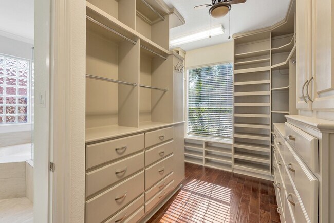 Building Photo - 6334 Collina Springs Ct