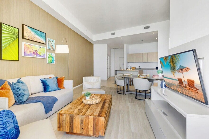 Building Photo - 4111 S Ocean Dr