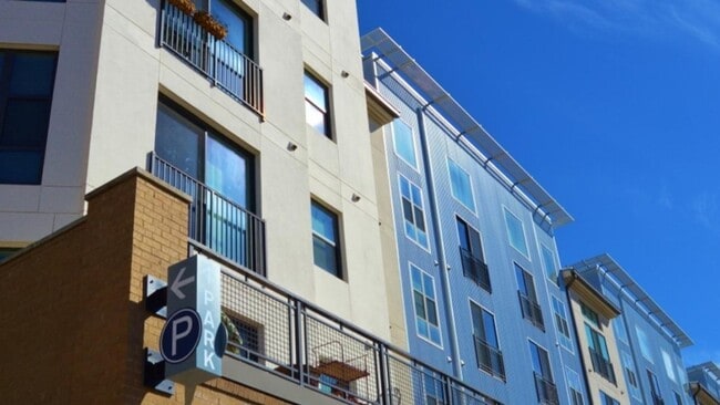 Building Photo - 2000 2nd Ave S