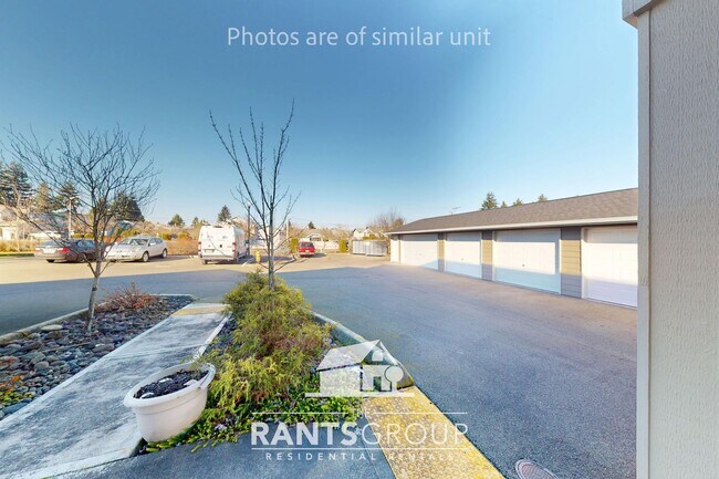 Building Photo - 2 Bedroom in the heart of Yelm!