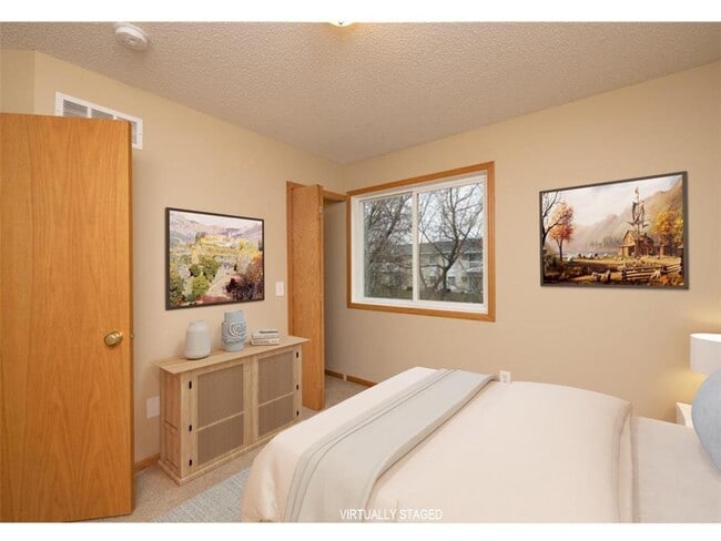 Building Photo - 16331 Timber Crest Dr SE