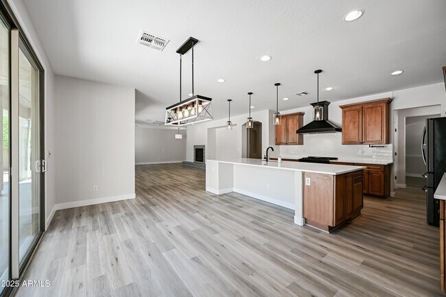 Building Photo - 2426 W Horsetail Trail
