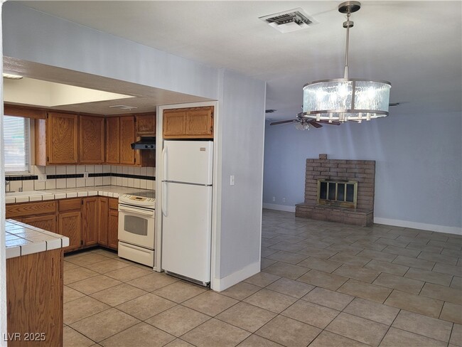Building Photo - 1700 N Timber Ln