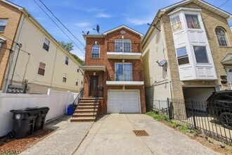 Building Photo - 20 Wakeman Ave