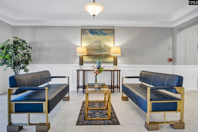 Building Photo - 1825 St Julian Pl