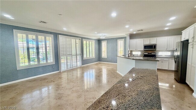 Building Photo - 10385 Brillare Ave
