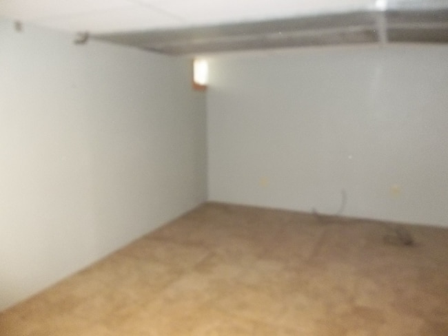 Building Photo - 212 7th St