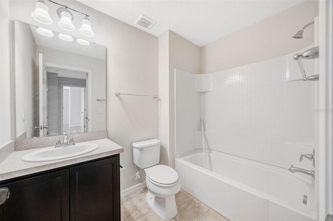 Building Photo - 4836 Chatterton Way
