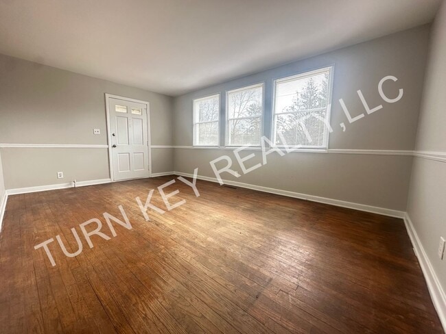 Building Photo - Home for rent in Roebuck **ACCEPTS SECTION 8**