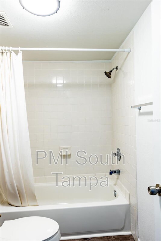 Building Photo - 3402 W Van Buren Dr