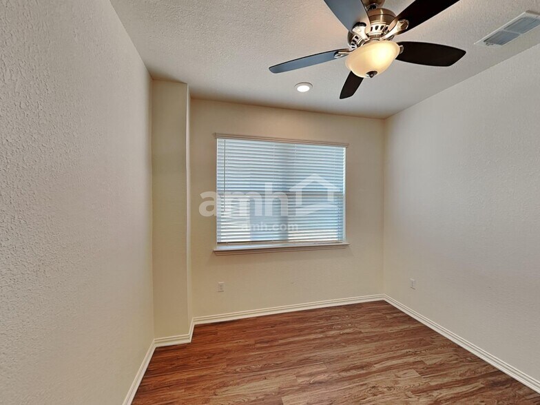 Building Photo - 332 Aspen Waters