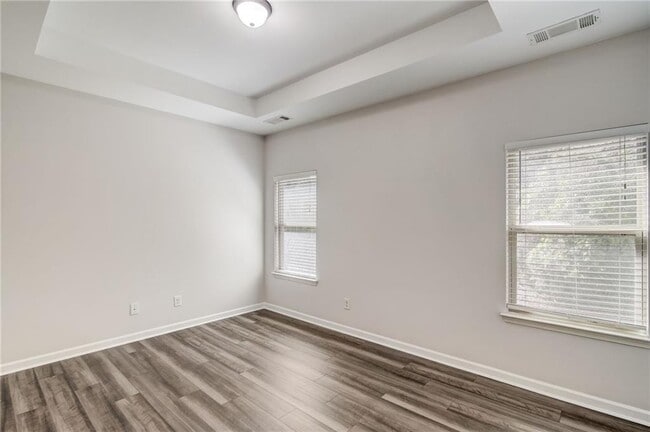 Building Photo - 544 Oakside Pl
